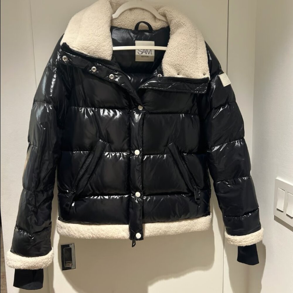 SAM. New York women’s puffer jacket with fur trim